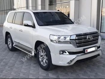 Toyota  Land Cruiser  GXR  2016  SUV  Automatic  8  55,800  4WD  Pearl  Gasoline