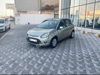 فورد  فيجو  2012  هاتشباك  اتوماتك  4  95,100  دفع أمامي  أخضر  بنزين