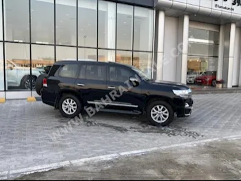 تويوتا  لاند كروزر  جي اكس ار  2018  اس يو في  اتوماتك  8  55,400  دفع رباعي  أسود  بنزين