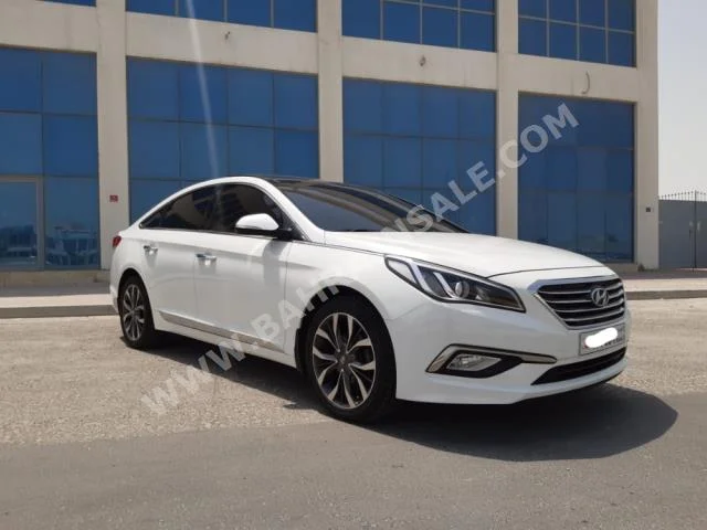 Hyundai  Sonata  2016  Sedan  Automatic  4  72,400  FWD  White  Gasoline