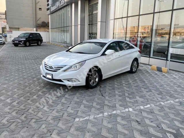 هيونداي  سوناتا  2015  سيدان  اتوماتك  4  124,600  دفع أمامي  أبيض  بنزين