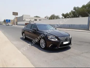 لكزس  ال اس  460 L  2013  سيدان  اتوماتك  8  135,600  دفع خلفي  بني  بنزين