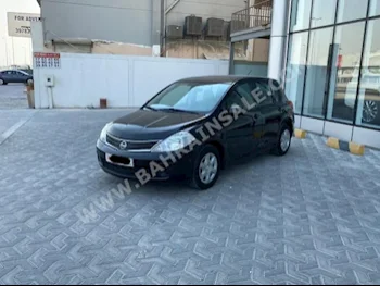 نيسان  تيدا  2012  هاتشباك  اتوماتك  4  204,000  دفع أمامي  أسود  بنزين