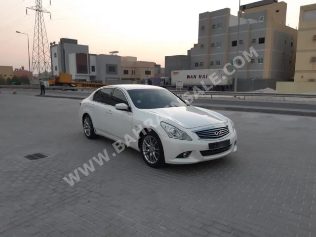 انفنيتي  جي  25  2014  سيدان  اتوماتك  6  121,000  دفع خلفي  أبيض  بنزين