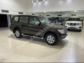 متسوبيشي  باجيرو  GLS  2018  اس يو في  اتوماتك  6  18,700  دفع رباعي  بني  بنزين
