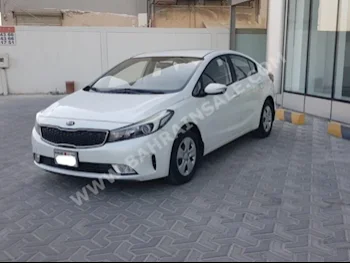 Kia  Cerato  2018  Sedan  Automatic  4  59,500  FWD  White  Gasoline