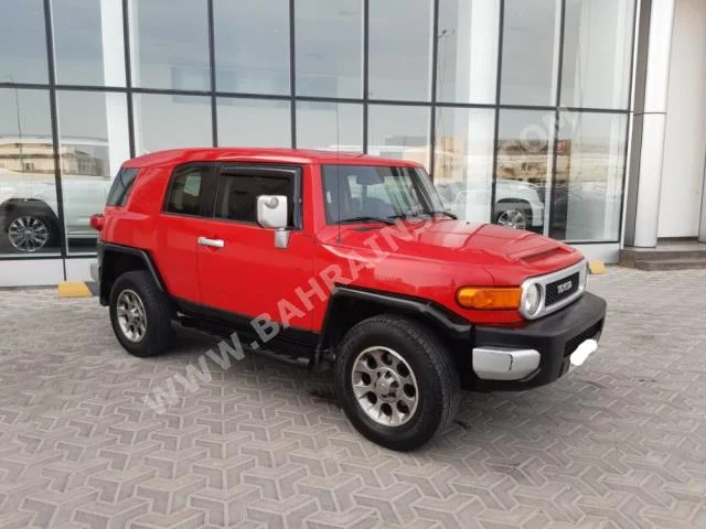 تويوتا  إف جي كروزر  2012  اس يو في  اتوماتك  6  273,900  دفع رباعي  أحمر  بنزين