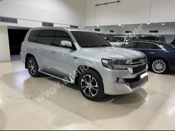 Toyota  Land Cruiser  GXR  2021  SUV  Automatic  8  39,200  4WD  Silver  Gasoline