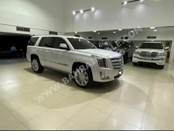 كاديلاك  اسكيليد  2016  اس يو في  اتوماتك  8  102,100  دفع رباعي  أبيض  بنزين