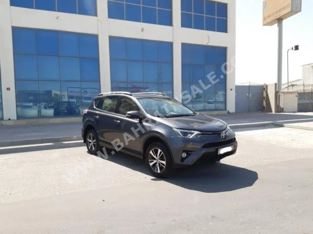 Toyota  Rav 4  2017  SUV  Automatic  4  116,500  FWD  Gray  Gasoline