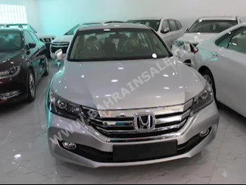 Honda  Accord  2016  Sedan  Automatic  4  0  FWD  Silver  Gasoline