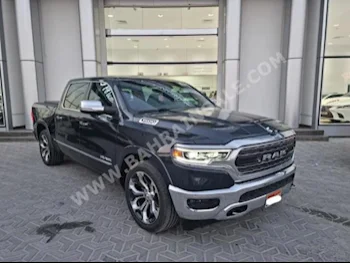 Dodge  Ram  1500  2019  Pick Up  Automatic  8  18,400  4WD  Gray  Gasoline