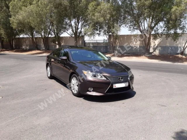 Lexus  ES  350  2014  Sedan  Automatic  6  135,800  RWD  Brown  Gasoline