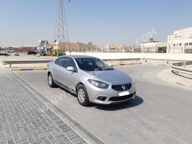 Renault  Fluence  2014  Sedan  Automatic  4  134,300  FWD  Silver  Gasoline