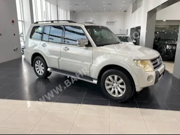 Mitsubishi  Pajero  3.8  2011  SUV  Automatic  6  184,400  RWD  White  Gasoline