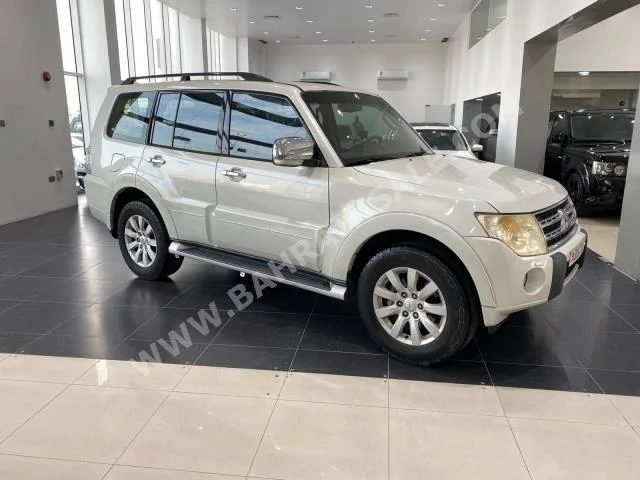 Mitsubishi  Pajero  3.8  2011  SUV  Automatic  6  184,400  RWD  White  Gasoline