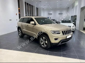 Jeep  Cherokee  2015  SUV  Automatic  6  165,600  4WD  Gold  Gasoline