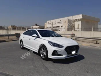 Hyundai  Sonata  2018  Sedan  Automatic  4  52,800  FWD  White  Gasoline