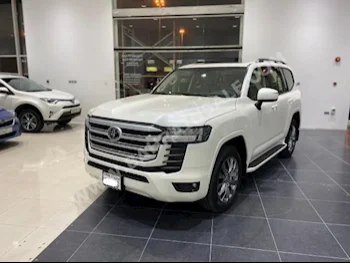 Toyota  Land Cruiser  GXR  2021  SUV  Automatic  6  260  4WD  White  Gasoline