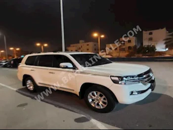 تويوتا  لاند كروزر  جي اكس ار بلاك اديشن  2019  اس يو في  اتوماتك  8  40,000  دفع رباعي  أبيض لؤلؤي  بنزين