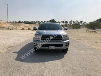 Toyota  Sequoia  SR5  2013  SUV  Automatic  6  140,000  4WD  Gray Metallic  Gasoline