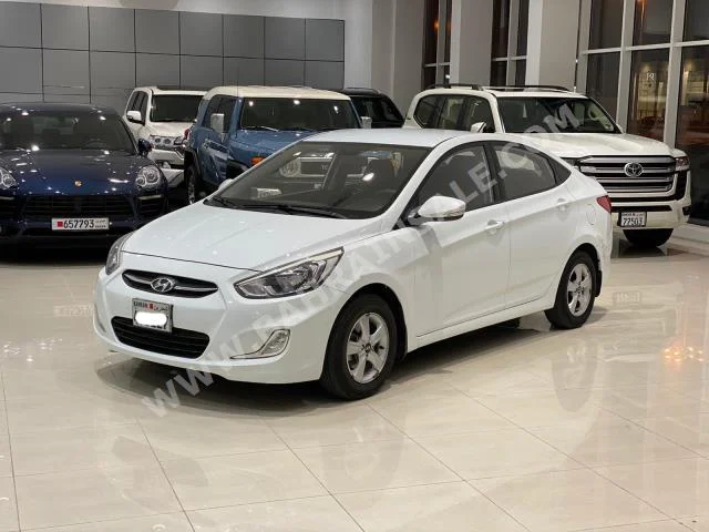 Hyundai  Accent  1.6  2016  Sedan  Automatic  4  80,200  FWD  White  Gasoline