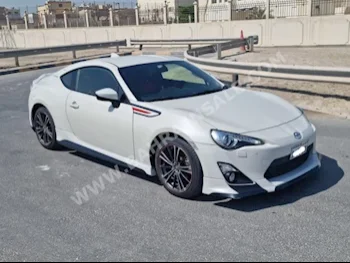 Toyota  86  2016  Coupe / Sport  Automatic  4  41,500  RWD  White  Gasoline