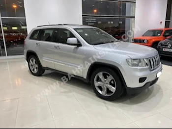 Jeep  Grand Cherokee  Limited  2012  SUV  Automatic  6  212,900  4WD  Silver  Gasoline