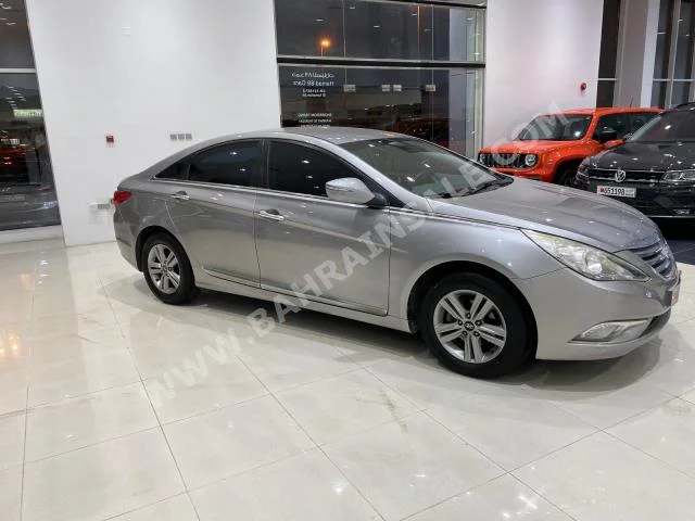 Hyundai Sonata 2013 Sedan Automatic 4 150,100 FWD Gray Gasoline