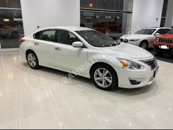 نيسان ألتيما 2013 سيدان اتوماتك 6 195,900 دفع أمامي أبيض بنزين