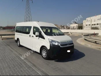 Toyota  Hiace  2019  Van / Bus  Manual  6  44,700  RWD  White  Gasoline