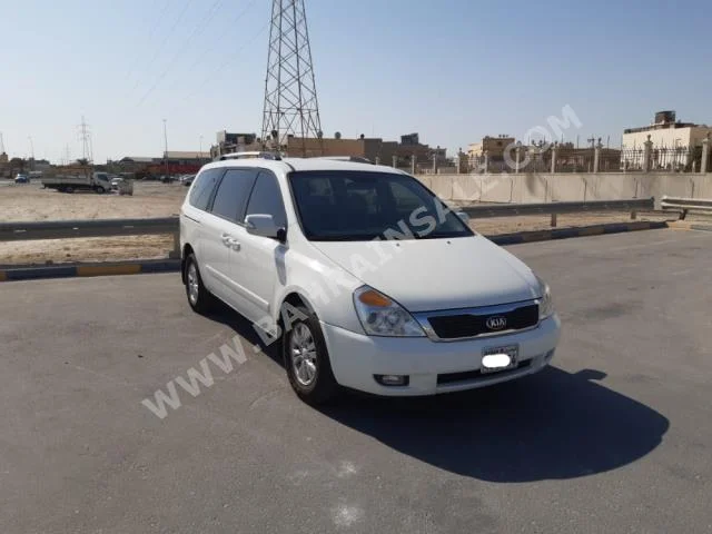 كيا  كارنفال  2013  اس يو في  اتوماتك  6  177,600  دفع خلفي  أبيض  بنزين