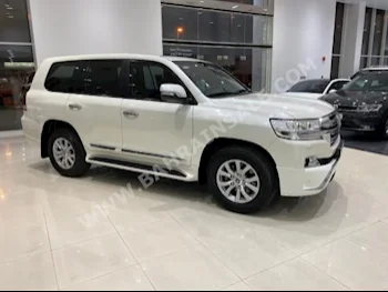 Toyota  Land Cruiser  GXR  2018  SUV  Automatic  8  70,000  4WD  Pearl  Gasoline