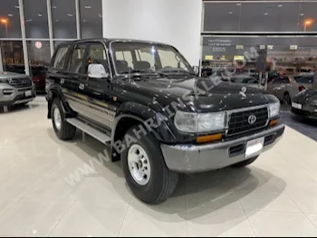 تويوتا  لاند كروزر  في اكس ار  1994  اس يو في  عادي  6  327,000  دفع رباعي  أسود  بنزين
