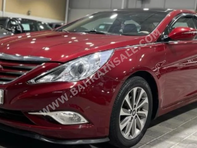 هيونداي  سوناتا  2014  سيدان  اتوماتك  4  120,000  دفع أمامي  أحمر غامق  بنزين