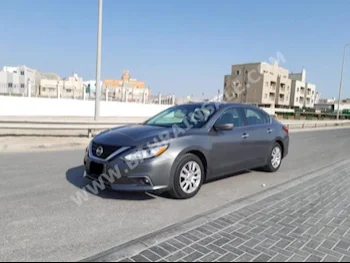 نيسان  ألتيما  2017  سيدان  اتوماتك  4  85,800  دفع أمامي  رمادي  بنزين