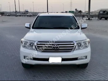 Toyota  Land Cruiser  GXR  2010  SUV  Automatic  8  281,500  4WD  White  Gasoline