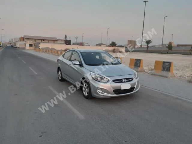هيونداي  اكسنت  1.6  2016  سيدان  اتوماتك  4  53,000  دفع أمامي  فضي  بنزين