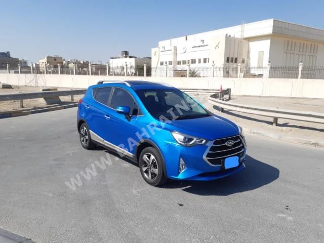 جــاك جاك 2017 اس يو في اتوماتك 4 27,300 دفع أمامي ازرق بنزين