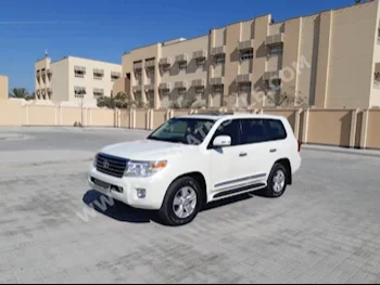 تويوتا  لاند كروزر  جي اكس ار  2015  اس يو في  اتوماتك  8  87,700  دفع رباعي  أبيض  بنزين