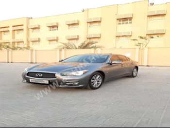 انفنيتي  كيو  50  2017  سيدان  اتوماتك  4  100,200  دفع خلفي  رمادي  بنزين