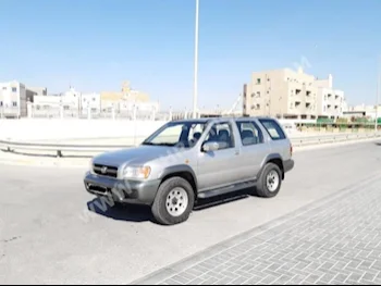 نيسان  باثفايندر  2005  اس يو في  اتوماتك  6  277,200  دفع رباعي  فضي  بنزين