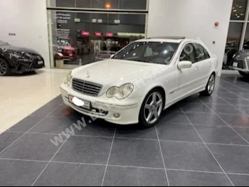 مرسيدس - بنز  سي - كلاس  240  2005  سيدان  اتوماتك  6  164,000  دفع خلفي  أبيض  بنزين