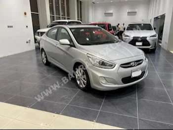 هيونداي  اكسنت  1.6  2016  سيدان  اتوماتك  4  88,800  دفع أمامي  فضي  بنزين