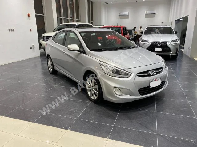هيونداي  اكسنت  1.6  2016  سيدان  اتوماتك  4  88,800  دفع أمامي  فضي  بنزين