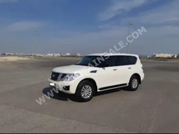 نيسان باترول اس اي 2017 اس يو في اتوماتك 6 130,400 دفع رباعي أبيض بنزين