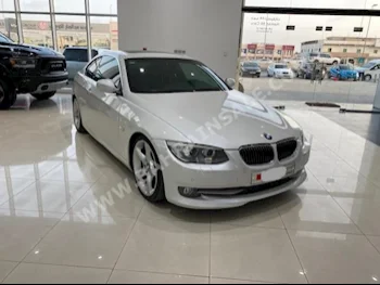 بي ام دبليو  الفئة - الثالثة  335i  2012  كوبيه \ سبورت  اتوماتك  6  92,000  دفع خلفي  أبيض  بنزين