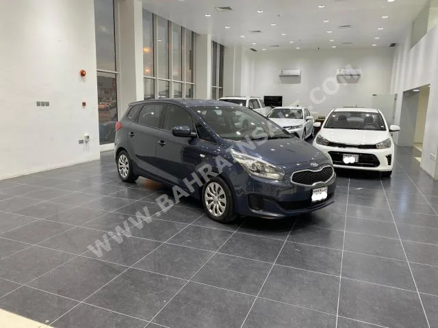 كيا  كارنز  2015  سيدان  اتوماتك  4  65,500  دفع أمامي  ازرق  بنزين