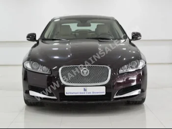 Jaguar  XF  2012  Sedan  Automatic  6  89,178  RWD  Maroon  Gasoline