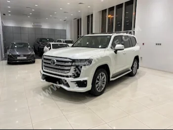 Toyota  Land Cruiser  GXR  2021  SUV  Automatic  6  7,000  4WD  White  Gasoline